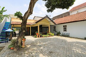 OYO 2440 Wallet Family Residence Syariah