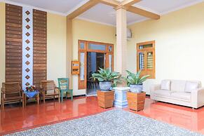 OYO 2440 Wallet Family Residence Syariah