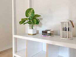 Modern Downtown 3BR by Ahlan Hospitality