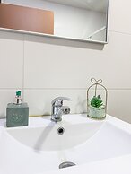 Modern Downtown 3BR by Ahlan Hospitality