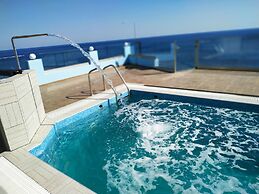 Luxurious Villa Paradise PRIVATE BEACH