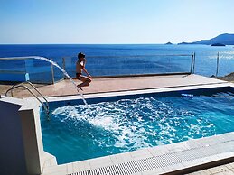 Luxurious Villa Paradise PRIVATE BEACH