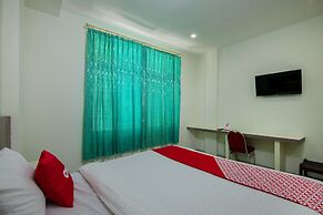 OYO 2382 Wisata Hotel