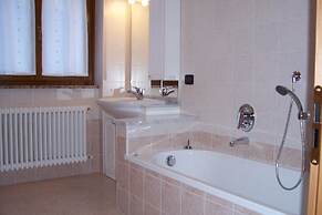 Molvenolago Apartments