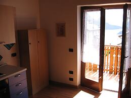 Molvenolago Apartments