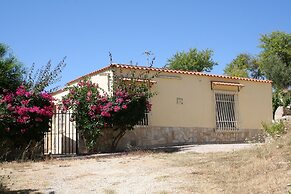 Cozy Villa Ambra Between Olive Trees, in Noto