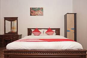OYO 2410 Intan Hotel