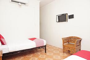 OYO 2410 Intan Hotel