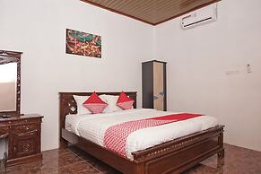 OYO 2410 Intan Hotel