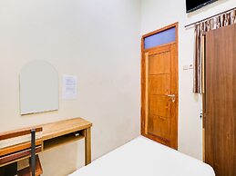 SPOT ON 2451 Camel Residence