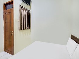 SPOT ON 2451 Camel Residence