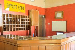 OYO 2465 Hotel Raung View