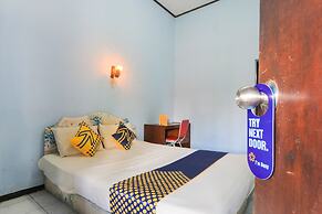 OYO 2465 Hotel Raung View