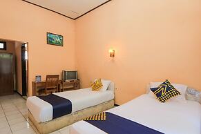 OYO 2465 Hotel Raung View