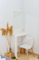 Avgerinos Deluxe Rooms