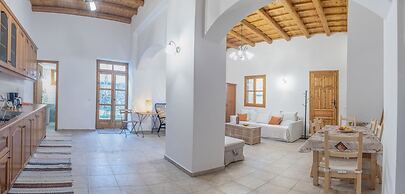 Luxury Maisonette, Big Yard