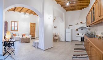 Luxury Maisonette, Big Yard