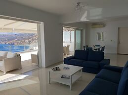Luxurious Suite Athena Near To Beach
