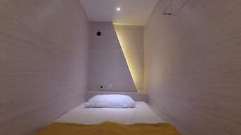 The Packer Box - Hostel