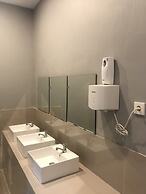 The Packer Box - Hostel