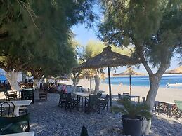 Seaside Cozy House ON THE SEASouth Crete