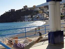 Seaside Cozy House ON THE SEASouth Crete