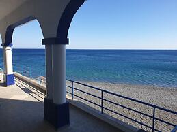 Seaside Cozy House ON THE SEASouth Crete