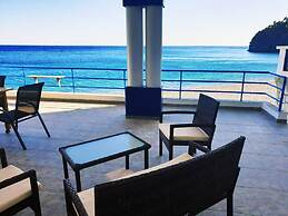 Seaside Cozy House ON THE SEASouth Crete