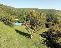 3 Rooms Flat in a Green Tuscany Valley