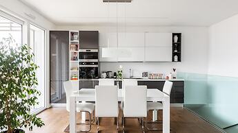 Como Luxury Lake View Spa