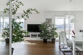 Como Luxury Lake View Spa