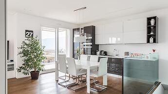 Como Luxury Lake View Spa