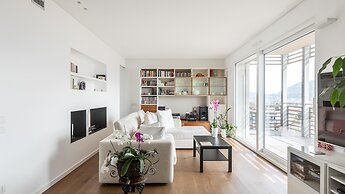 Como Luxury Lake View Spa