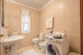 Trevis Lucky Treasure