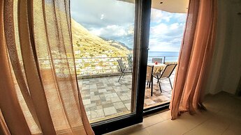 Sunny Cozy Home AMAZING SEA VIEW