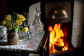 Charming 2-bed House Near Westlinton, Carlisle