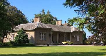 Charming 2-bed House Near Westlinton, Carlisle