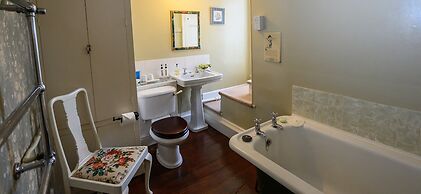 Charming 2-bed House Near Westlinton, Carlisle