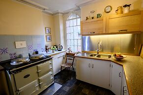 Charming 2-bed House Near Westlinton, Carlisle