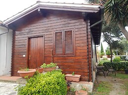 Bungalow With Garden in the Countryside of Rome