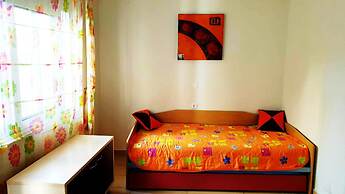 Homy Lovely House Near the Sea