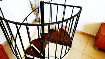 Homy Lovely House Near the Sea