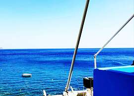 Homy Lovely House Near the Sea