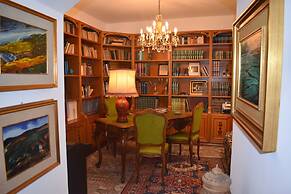 Stunning Villa With Private Pool Chlorine-free and Jacuzzi