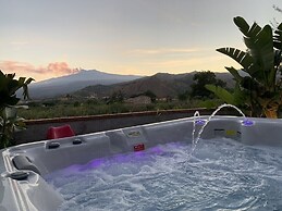 Stunning Villa With Private Pool Chlorine-free and Jacuzzi