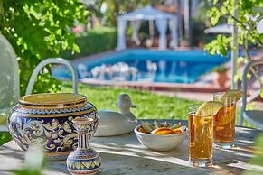 Stunning Villa With Private Pool Chlorine-free and Jacuzzi