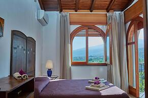 Stunning Villa With Private Pool Chlorine-free and Jacuzzi