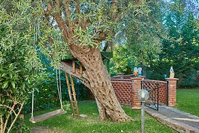 Stunning Villa With Private Pool Chlorine-free and Jacuzzi