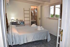 Stunning Villa With Private Pool Chlorine-free and Jacuzzi