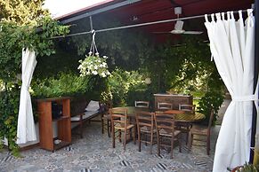 Stunning Villa With Private Pool Chlorine-free and Jacuzzi